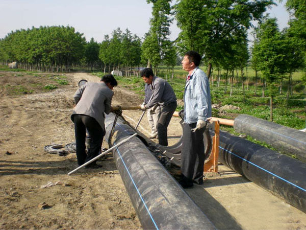 新建水廠pe供水施工現(xiàn)場(chǎng)